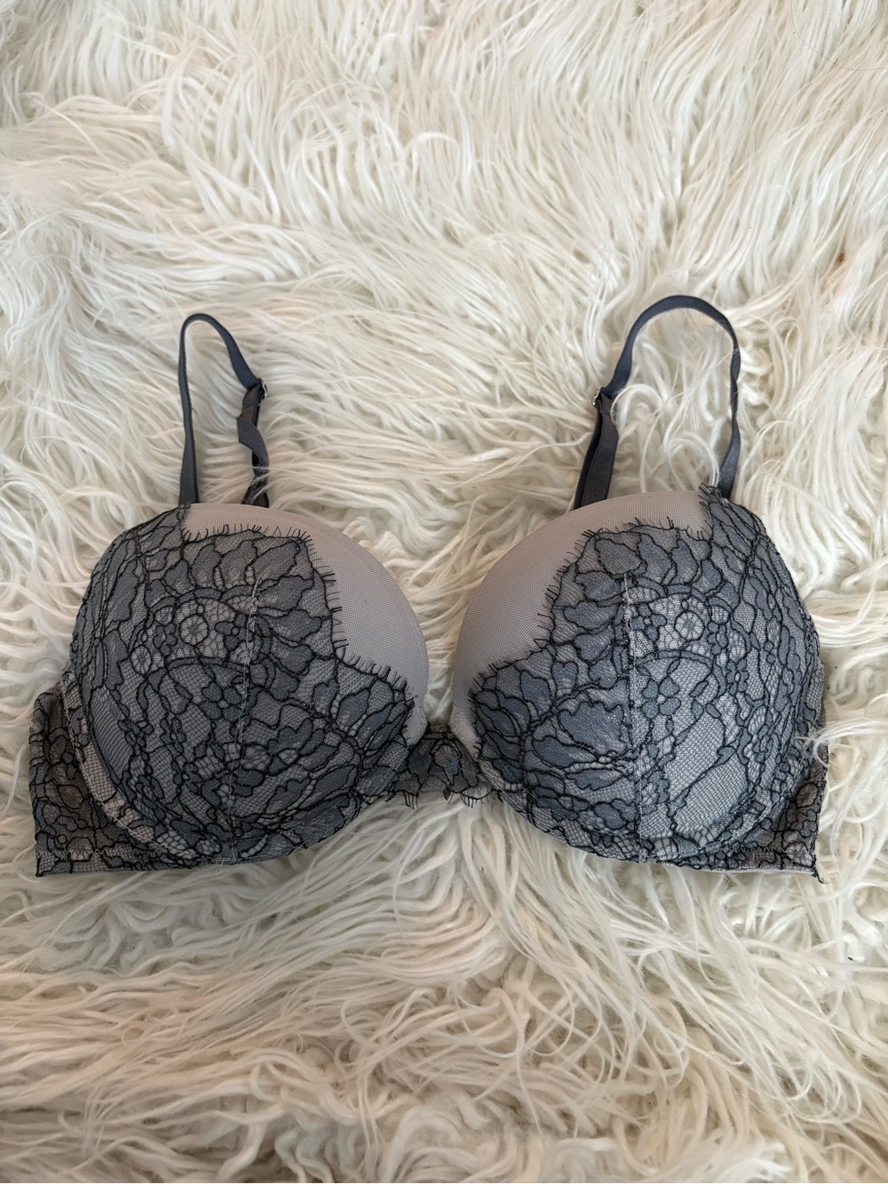 Victoria's Secret Very Sexy Push-Up Bra 34C Glitter Grey Lace
